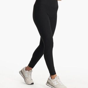 Vuori Clean Elevation Legging size small